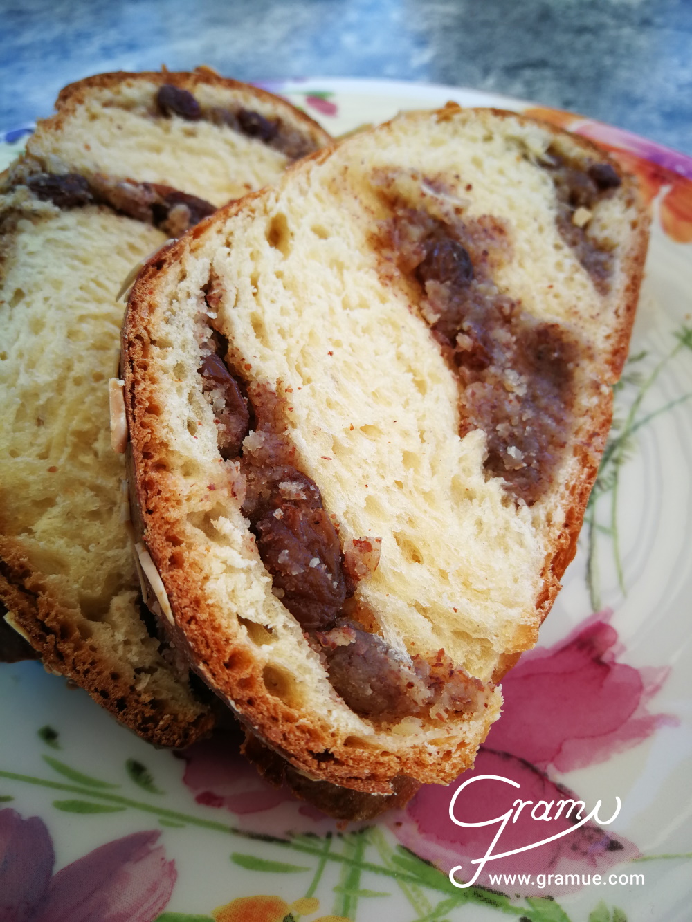 Oster-Nuss-Striezel_J